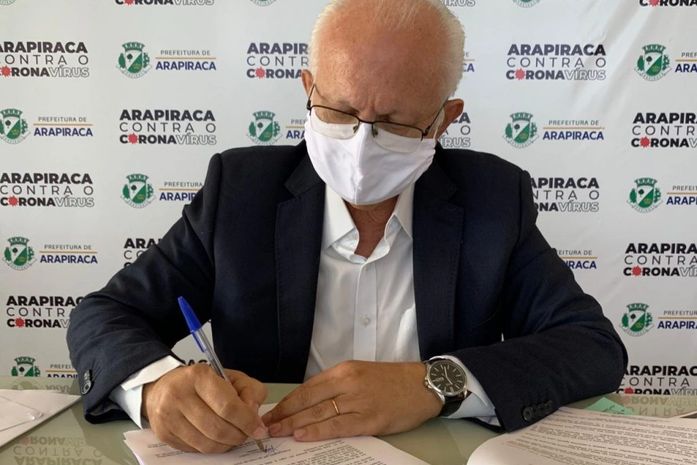 Teófilo prorroga ações de combate a pandemia em Arapiraca