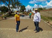 Prefeito Gilberto Gonçalves fiscaliza obras de drenagem no conjunto Vila Rica em Rio Largo