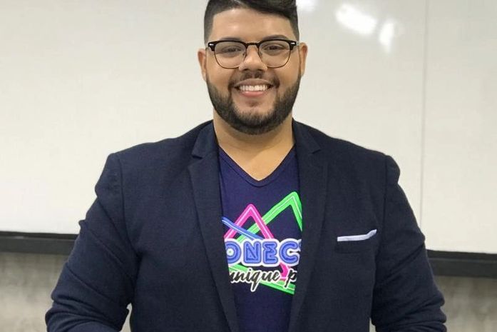 “É difícil pensar na realização do Enem quando nem todos têm acesso à educação”, diz professor