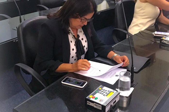 Deputada Fátima Canuto