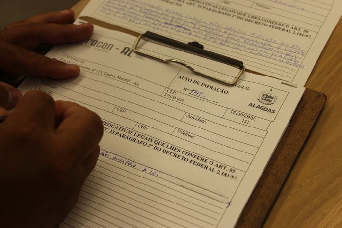 Loja de pneus em Maceió é multada em mais de R$ 140 mil por práticas abusivas