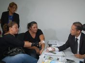 Elaine Kundera e sua companheira Elaine Cristina, que é policial civil