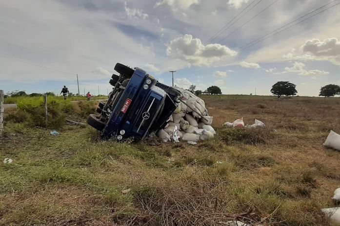 Tombamento de caminhão