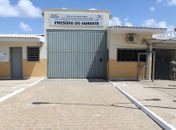 Funcionários da Reviver comem comida estragada no Presídio do Agreste