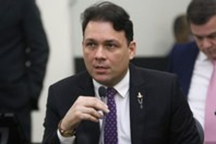 Dudu Ronalsa informa sobre renúncia de dom Antônio Muniz e parabeniza trabalho à frente da Diocese de Maceió