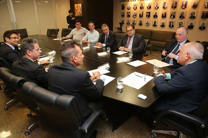 Otávio Praxedes discute combate à sonegação fiscal com integrantes da Sefaz e do Gaesf