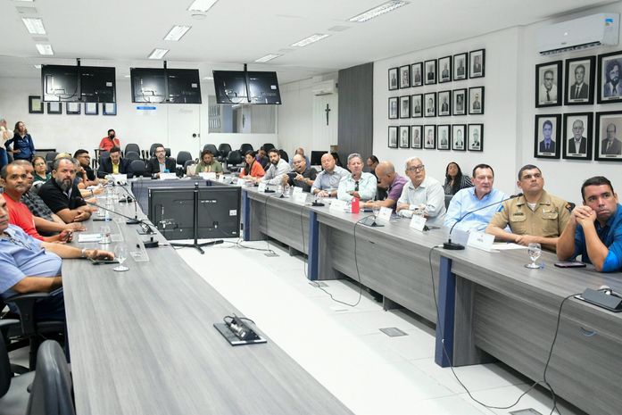 Governo Dantas segue resistente a reajuste do servidor este ano; Sefaz alega limite da LRF