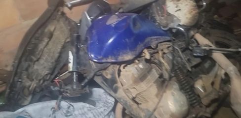 Irmãos ficam feridos em colisão entre moto e caminhonete na AL-220; veja o vídeo