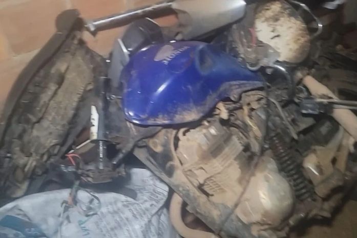 Irmãos ficam feridos em colisão entre moto e caminhonete na AL-220; veja o vídeo