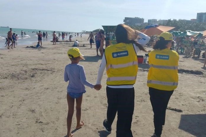 Equipe Social do Ronda no Bairro garante acolhimento e reencontra familiares de criança perdida na orla