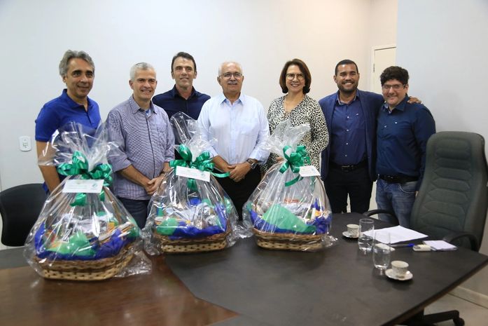 Professora Graça participa de reunião do prefeito Rogério Teófilo com fundador da AeC e acionista da Claro Brasil