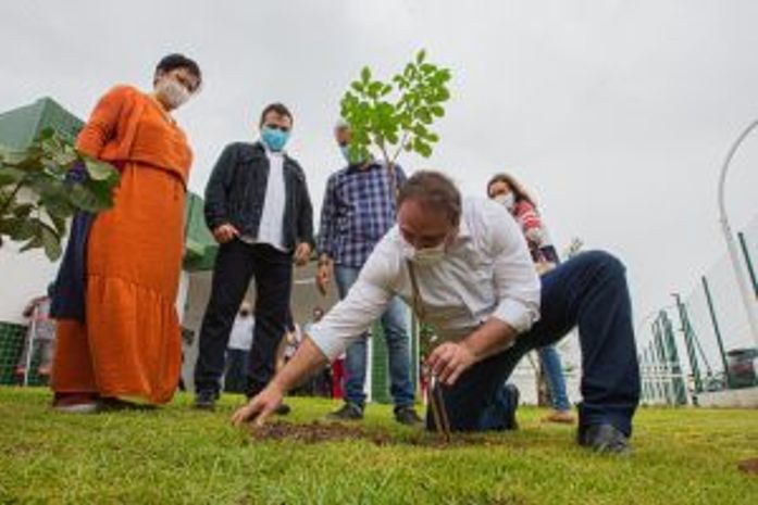 Prefeito Luciano Barbosa anuncia plantio de árvores para homenagear vítimas da Covid-19