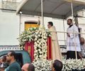 Procissão e tapetes de serragem marcam celebração de Corpus Christi no Centro; veja vídeo
