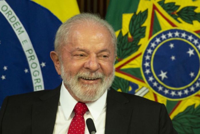 Confira os novos salários de Lula, ministros do STF e congressistas a partir de sábado