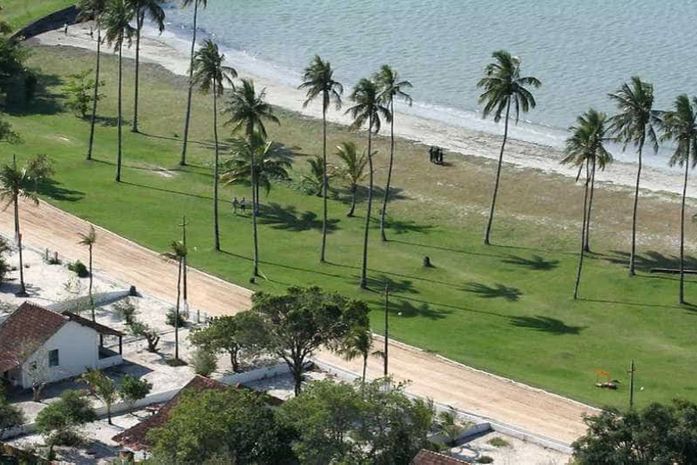 Marinha intercepta jornalistas perto da área onde Bolsonaro passa folga