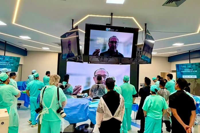 Coordenador do Serviço de Ortopedia da Santa Casa de Maceió participa de treinamentos no Brasil e nos Estados Unidos