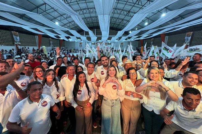 Piranhas veste branco para a maior convenção do Sertão, que homologou as candidaturas de Tiago Freitas e Zé Vicente para prefeitura