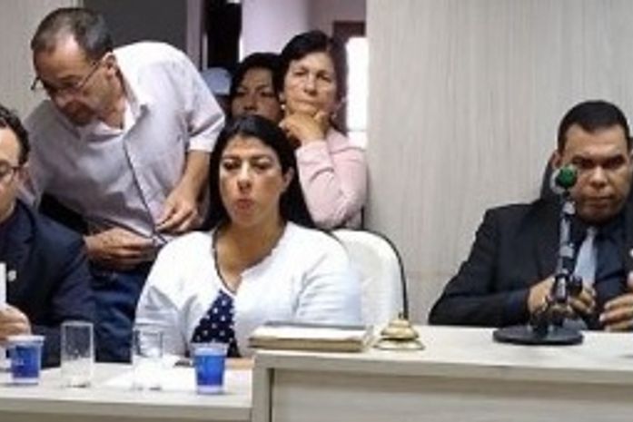 Cristina Gonçalves durante ato de posse na Câmara de Vereadores de Rio Largo.