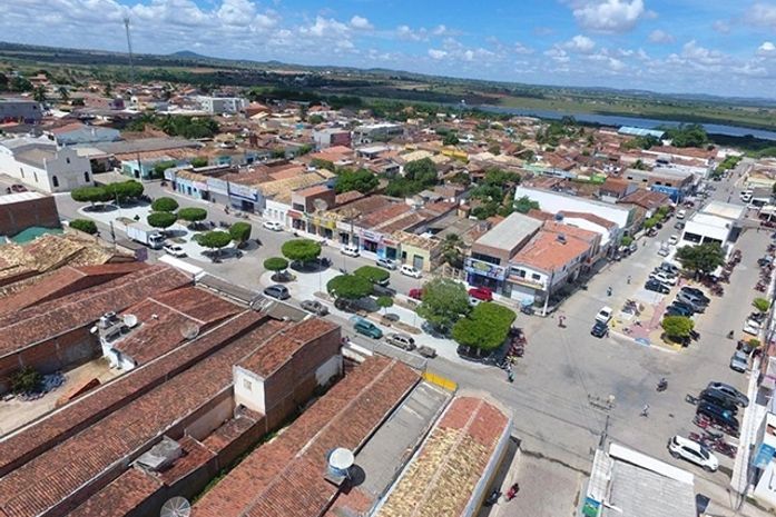 Homem morre após levar choque elétrico enquanto carregava celular na cidade de Craíbas
