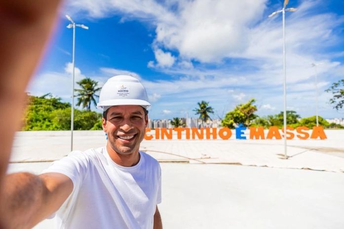 Prefeito Rodrigo Cunha acompanha fase final das obras do Mirante do Jacintinho