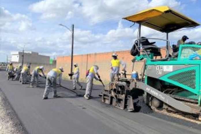 Prefeitura de Arapiraca avança nas obras de pavimentação no Breu