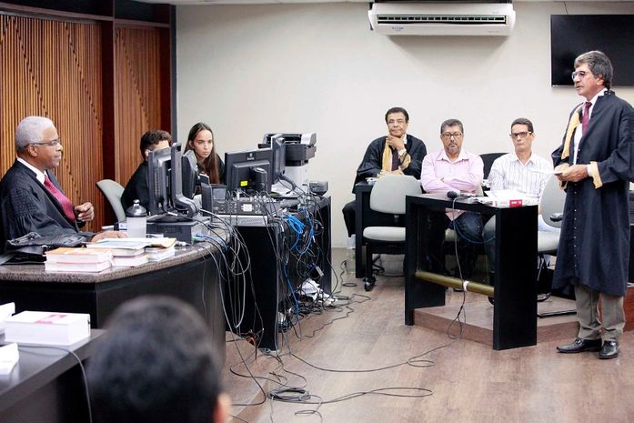 Irmãos acusados de homicídio são absolvidos em júri popular