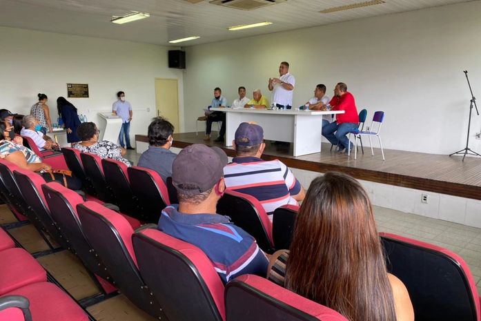 Prefeito George Clemente recebe marchantes para tratar sobre melhorias no Matadouro Público