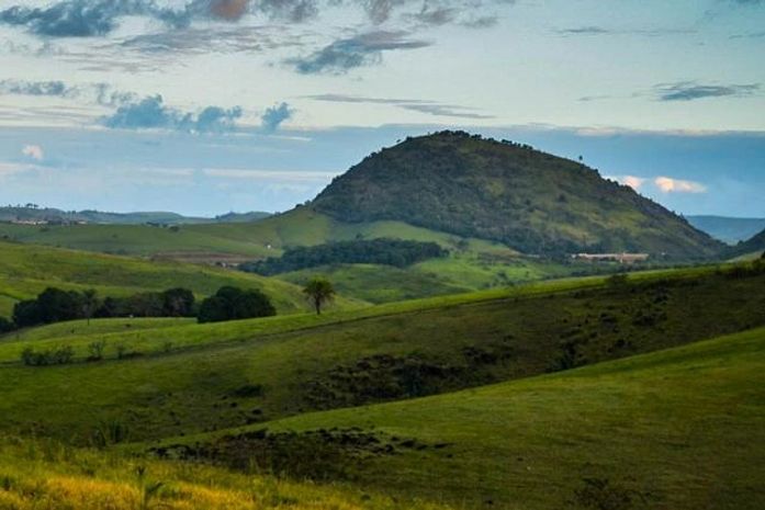 A região de Joaquim Gomes é bastante propícia para o passeio de aventura, como se percebe com a Serra do Búfalo