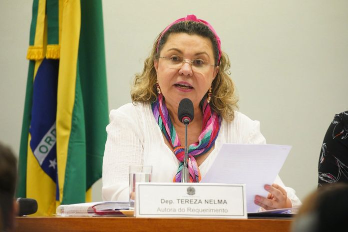 Tereza Nelma articula ampliação no atendimento aos pacientes com Coronavírus