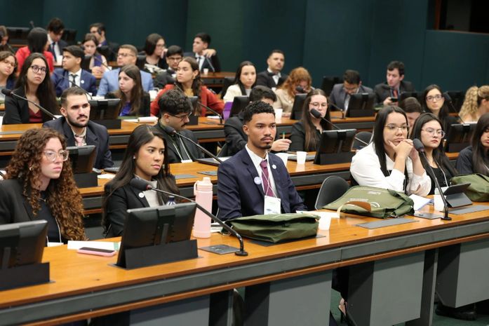 Primeiro da família na universidade, jovem alagoano é indicado por Rafael Brito para programa Estágio Visita em Brasília