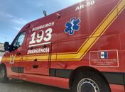 Mulher fica ferida após cair de motocicleta no Barro Duro, em Maceió 