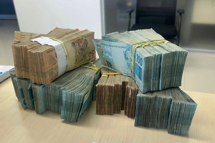 Empresário suspeito de oferecer propina é preso pela PF com R$ 270 mil dentro de prefeitura de AL