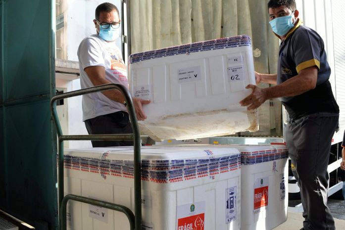 Alagoas recebe mais 114.160 novas doses de vacinas contra Covid-19 nesta terça (5)