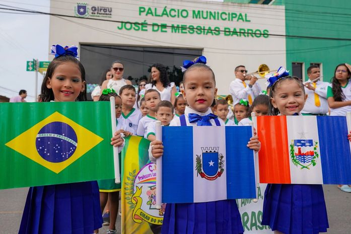 Girau realiza tradicional Desfile da Independência com foco na educação e no combate ao racismo