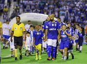 Pressionado por fatores extra-campo, CSA recebe o Vila Nova no Rei Pelé