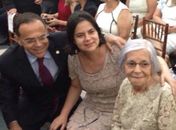 Dona Lelice ao lado dos filhos, Gilvan Barros e Gilvânia Barros.