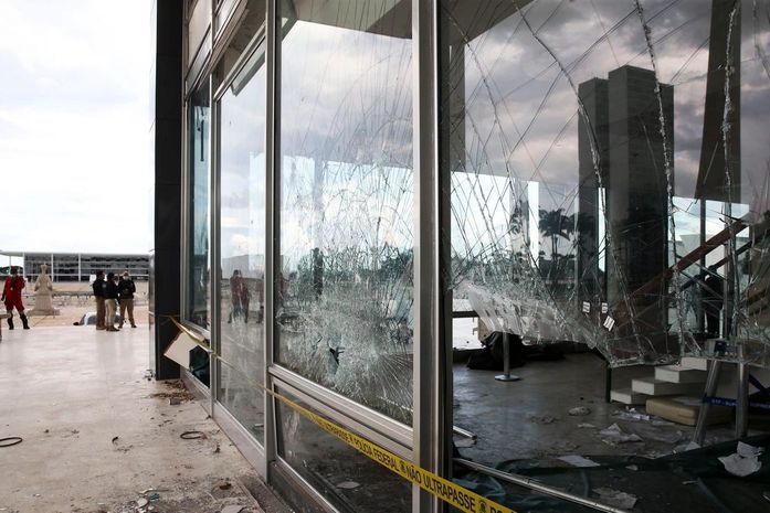 Moraes concede liberdade provisória a ex-comandante da PM-DF