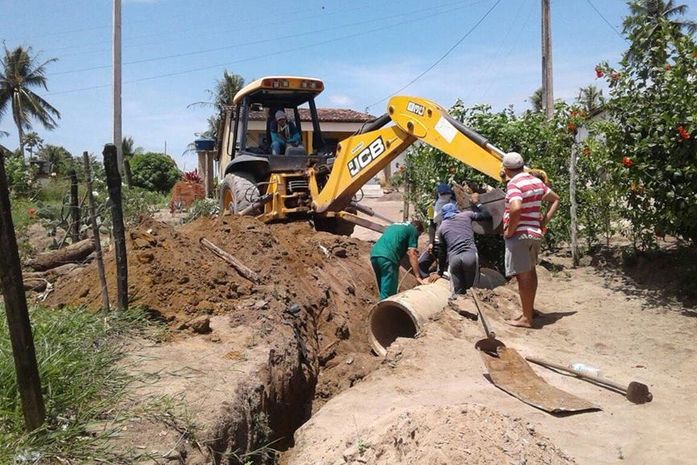 Prefeitura de Anadia realiza melhorias e instala novos bueiros em estrada da Chã do Brejo