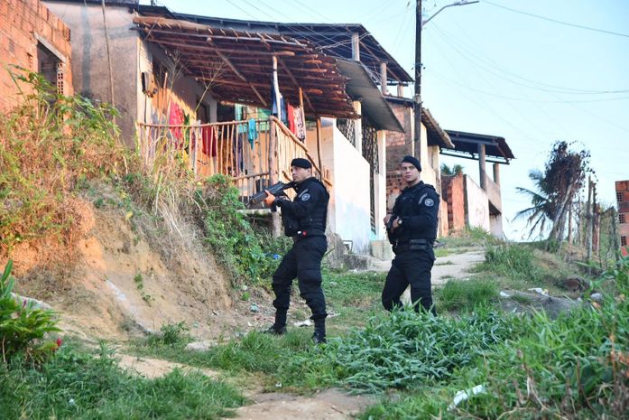 Operações cumprem 35 mandados contra suspeitos de tráfico de drogas, em Alagoas