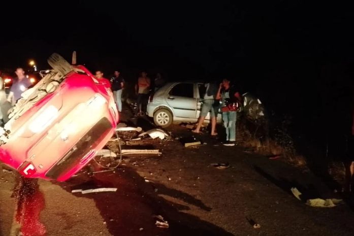 Colisão frontal na AL-115 deixa saldo de três pessoas mortas e uma ferida