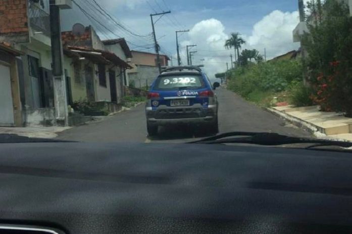 Jornalistas da Veja são detidos durante apuração do caso Adriano da Nóbrega