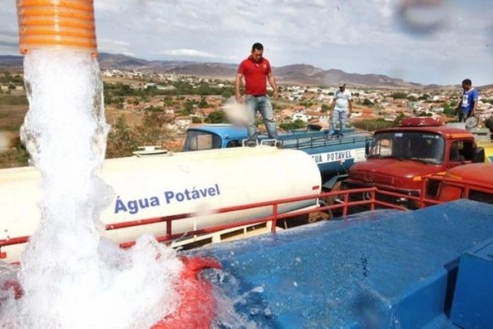 Operação Carro Pipa vai cobrir 40 cidades do Estado