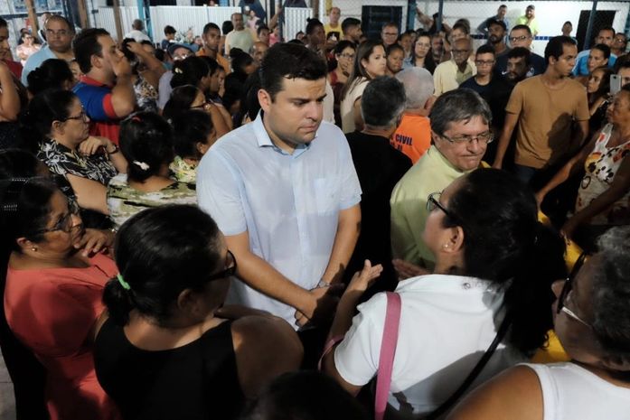 Marcelo Palmeira ouviu a população do Bebedouro.