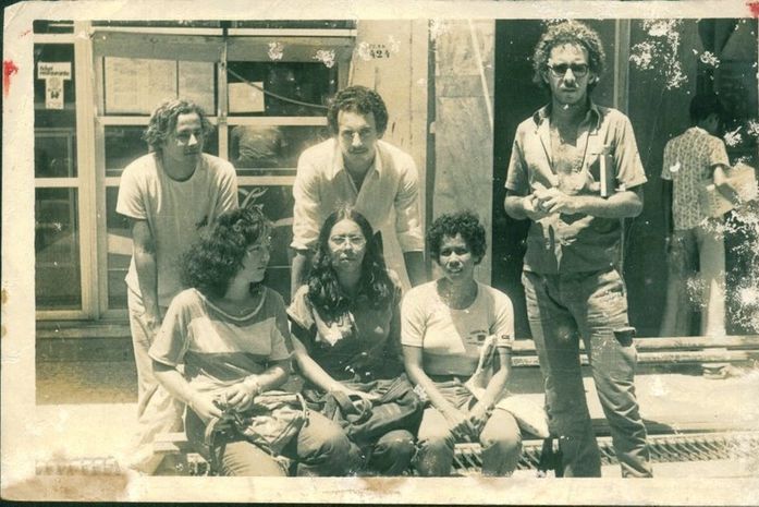 Abaixo a burguesia, viva o anarquismo