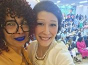 Esta ativista conheceu a Luz, que caiu de encantamentos pelo batom azul
