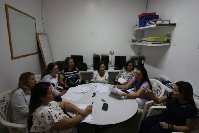 Hospital da Mulher e HE do Agreste promovem roda de conversa sobre acolhimento a vítimas de violência sexual