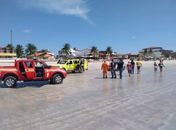 Corpo de Bombeiros em praia de Maragogi