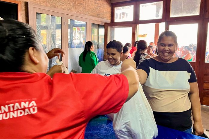 Prefeitura de Santana do Mundaú realiza entrega de alimentos da agricultura familiar adquiridos pelo PAA