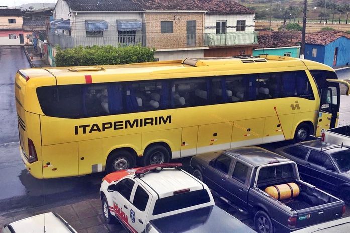 Ônibus levava passageiros de Salvador e Recife