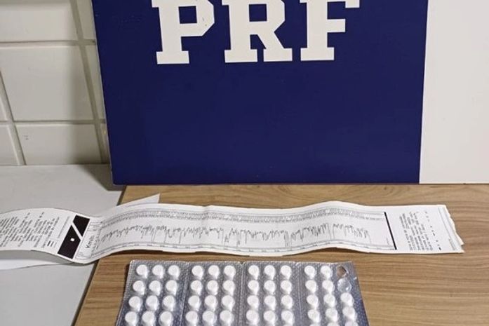 PRF flagra motorista com 56 comprimidos de anfetamina em Rio Largo